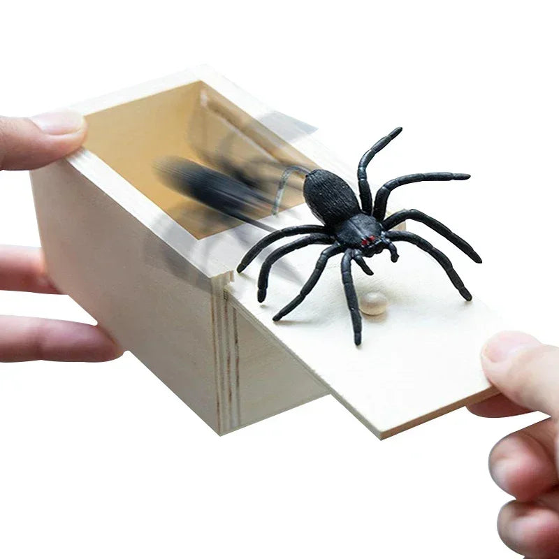 Funny Gifts Trick Spider juguetes Scare Box Wooden Hidden Box Prank Wooden Scare Box Fun Game Prank Trick Friend Party Toys 장난감