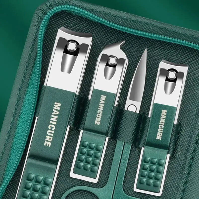Estuche de manicura profesional Variedad Online de seis piezas en acero inoxidable verde, con cortaúñas, tijeras y lima.